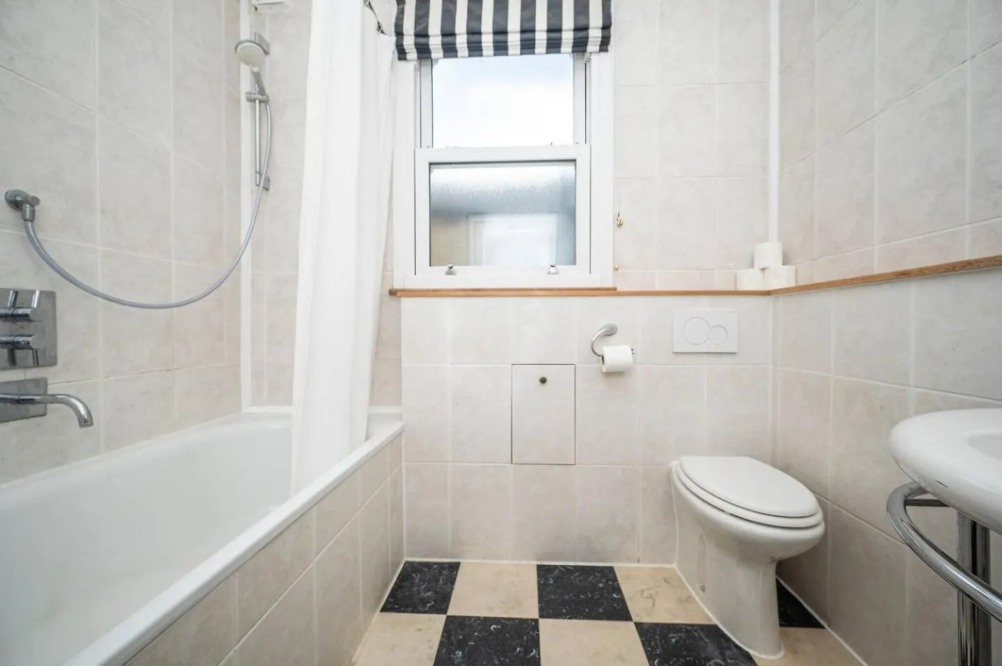 Pass The Keys Large Period House With Garden Near Peckham London Villa 0*,